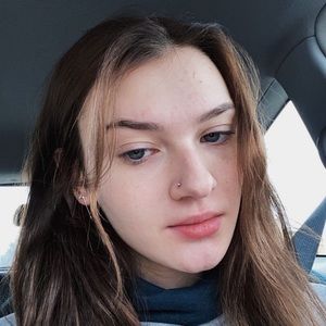 Meet your Posher, Claire